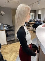 ロンド レア 天神大名店(Lond Le’a)&nbsp;ホワイトブロンド/ビタミンカラー/メルティカラー/くびれヘア