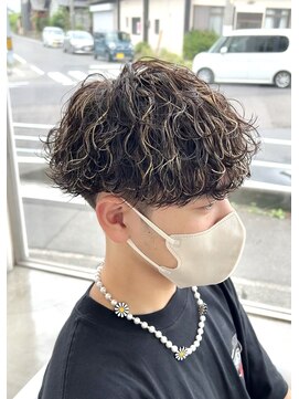 ブランコジーサウス(BLANCO G South) 波巻きスパイラルパーマ ツーブロック マッシュ 骨格補正