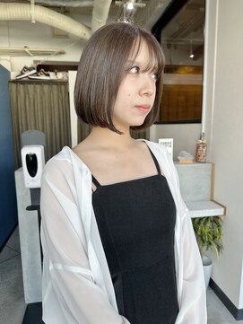 イロプラスソイ(iro + soi) ▲夏大人気!内巻きプリカール×スモーキーベージュ▲