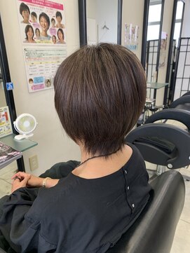 アヴソリューク(Absoluk) 大人くびれショート