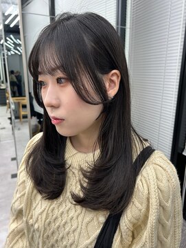 ビューナゴヤ 名駅(VIEW NAGOYA) 黒髪/ボブルフ/小顔/おくれ毛/レイヤーカット/顔まわりカット