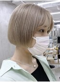ミニボブミルクティーベージュボブケアブリーチハイトーンカラー