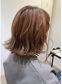 透明感オレンジ×ふわっと外ハネミディアム