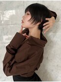 前下がりショート前髪長めハンサムショート黒髪ショート前髪あり
