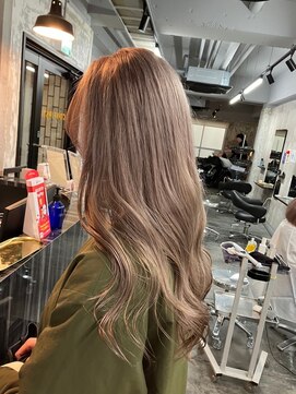 シャンプーボーイ セントラル 博多(SHAMPOO BOY central) ハイトーン/韓国/インナーカラー/レイヤー/ボブ