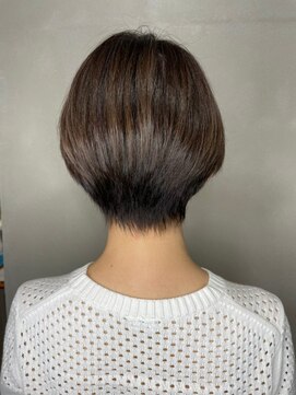 フェアリーテール 高坂店 首元すっきり◎大人くびれショート