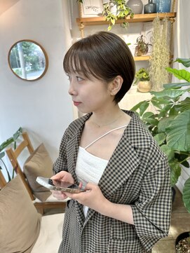 ミモザワークス(Mimosa Works) シースルーバングのショートヘア