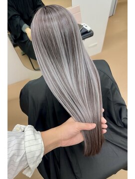 ヌエン 渋谷(NU/EN) 冬オススメのハイライト/バタフライカット/ハッシュカット