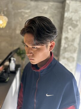 ペルソナ(PERSONA) 毛流れパーマ