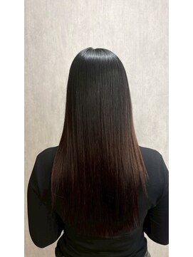 ミザルー(Misirlou) ブリーチ、黒染め履歴/髪質改善美髪縮毛矯正