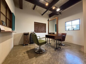 アセロ(Acero)の写真/【今里町】女性スタイリストがマンツーマンで施術◇キャリアのあるスタイリストにゆったり相談できる…♪