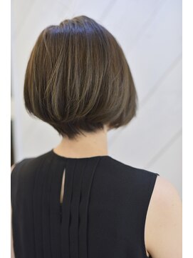 イリーブ(elieve) 収まるショートボブスタイル♪