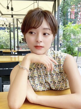 フロリタ(florita) 大人可愛い♯20代30代40代♯耳かけ前下がりひし形ショートボブ