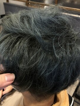 リヴァイヴ(revive) ダブルカラー+カット