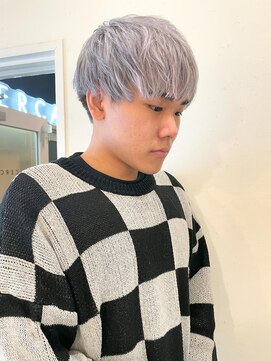 セルカ 新宿(CERCA) メンズホワイトシルバーカラー［CERCA新宿/新宿西口］