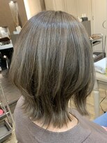 アルターリール(aL ter Rire)&nbsp;アッシュグレージュ/ハイライト/レイヤーボブ/福原遼華