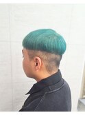 刈り上げマッシュ×エメラルドグリーン