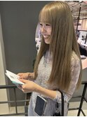 ミルクティーベージュ