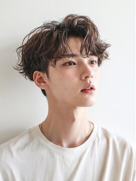 クラン 横浜(Clanc) サーフカール フェザーパーマ スパイキーショートブルーブラック