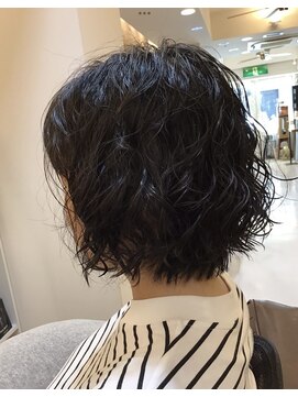 サロン ド ルーク(salon de LHOOQ) ショートボブパーマスタイル