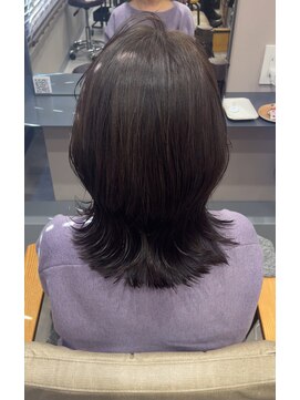 グロウ レランテ(GLOW lelante) 外はね くびれミディアムレイヤー 吉田じゅり