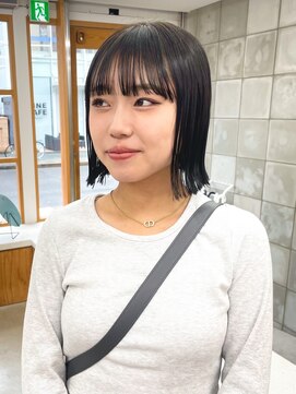トゥコ(tuco) オリーブカラー　透明感カラー　ボブ　赤み消しカラー　艶カラー
