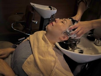 イタクラ 鳥屋野店(ITAKURA)の写真/仕事や家事、育児の疲れを手軽にサロンで解消！スマホからくる目の疲れにも効果◎