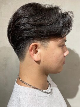 ニコ トウキョウ ヨコハマ(nico) メンズセンターパートニュアンスパーマ毛流れメンズパーマ刈上げ