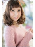ゆるふわカール×鎖骨ミディアム×オン眉ショート