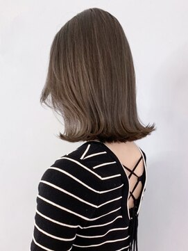 アイティーバイアルバム 藤沢店(IT by ALBUM) 切りっぱなしボブグレージュ_くびれヘアビタミンカラー_ba340111