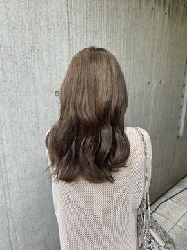 ロア 福岡天神本店(LORE) ミルクティーベージュ