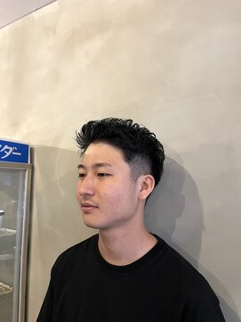 バーバートモシビ(BAR BER TOMOSHIBI) 刈り上げスパイキーショート