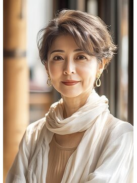 アヴァンス プロデュース バイ エガオ 大阪梅田店(AVANCE. PRODUCED by EGAO) 白髪活かしショートカット+カフェグレーベージュ【髪質改善】