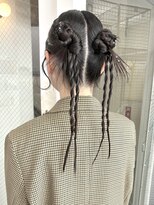 カシェル(cashel) 個性的タイトヘアアレンジ