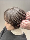 コントラスト白髪ハイライトショート