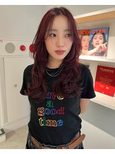 やっぱり人気なwine red ×前髪なしレイヤーで大人っぽく