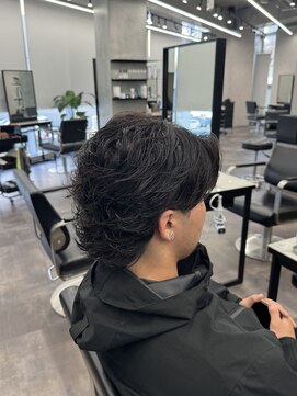 メンズサロンドットリアン(dot. lien) ラウルカール センターパートウルフ【町田/町田MEN'S】