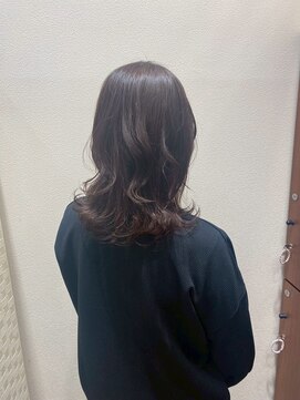 アクセ クセ毛風パーマ＊ミディアムレイヤー＊ナチュラルブラウン