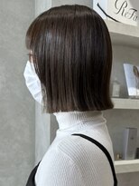 シベルバレー 横浜(sibell) *20代30代切りっぱなしボブタッセルボブ顔周りレイヤーオリーブ