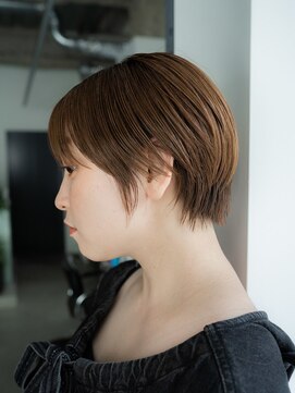 ロウ 銀座(RAW) ショート　マッシュ　銀座　　くびれショート　顔周りカット