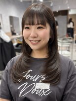 モク(mok)&nbsp;レイヤーカットは耳掛けもかわいい！！