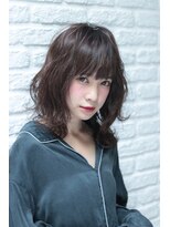 アブソ(Absolute) 大人ショート斜めバングで小顔効果 ダブルバング