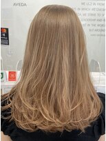 アテナ アヴェダ(ATENA AVEDA) 柔らかミディアムレイヤー