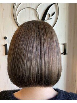 イコウヘアデザイン(icou hair design) 重めボブ×プラチナアイスグレージュ