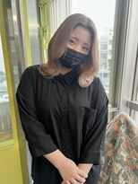 ガルボ ヘアー(garbo hair) ベージュカラー ケアブリーチ ミディアム ハイトーン