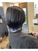 黒髪とのコントラストが可愛いブルーインナー/ブルーシルバー