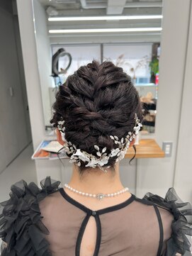 バルベストーキョーサウス(BARBES TOKYO SOUTH) ボブヘアの方のアップスタイル【清板】