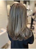  ハイライトで作るグレージュ　脱白髪染め