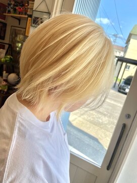 ヘア メイク ココ(hair make coco) 抜きっぱなし★ホワイトカラー＼(^o^)／