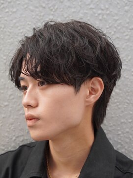 フィフス トウキョウ (fifth TOKYO) 渋谷メンズマッシュウルフカット緩めシャドウパーマルーズパーマ